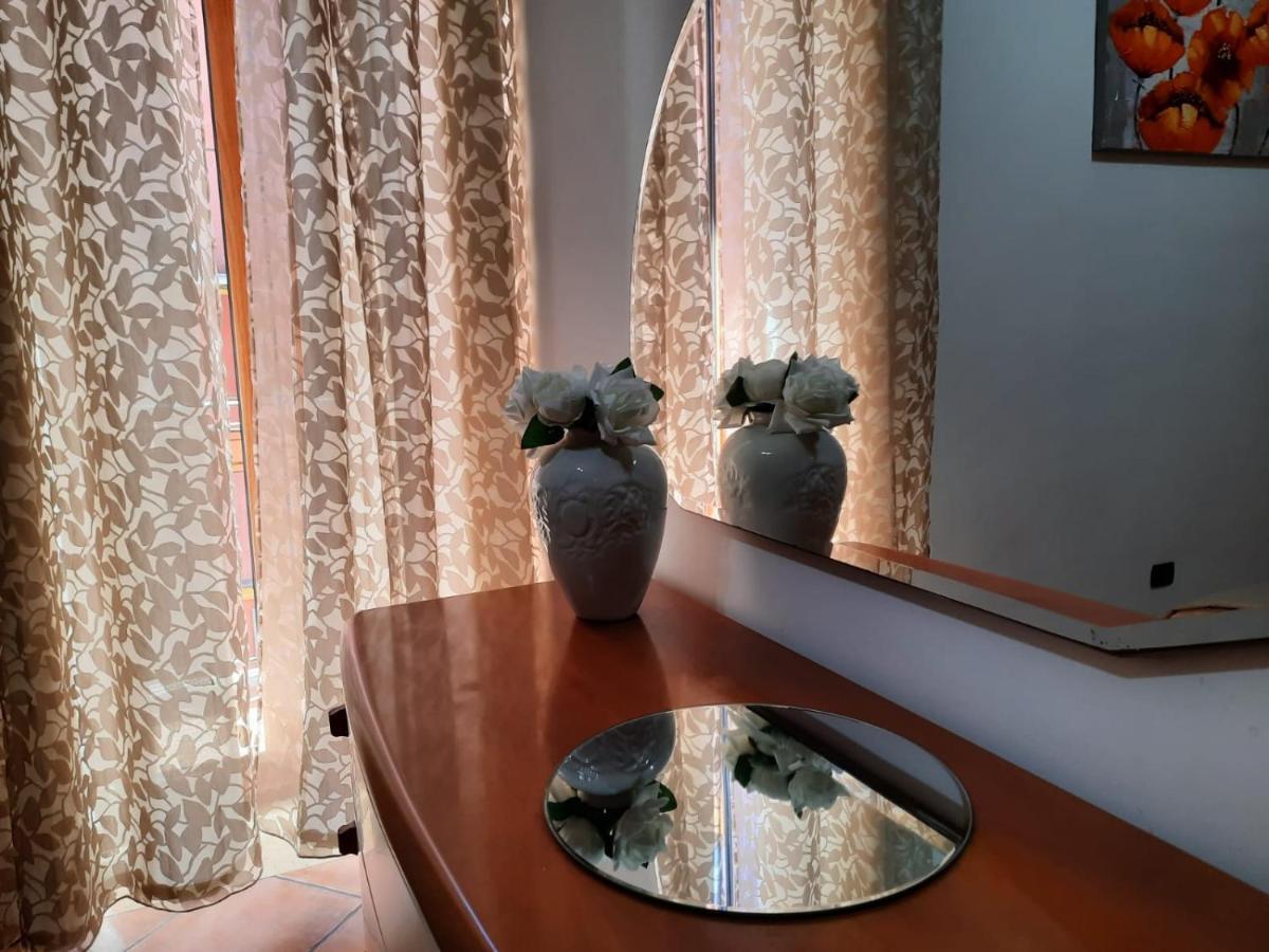 شقة Moonlight House يوتْسْوولْ المظهر الخارجي الصورة